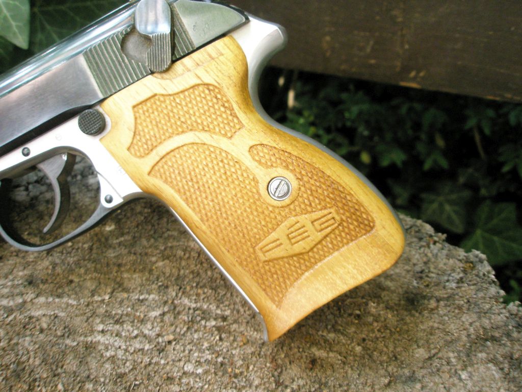 Clear shellac finish